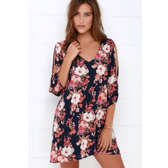 ‼️SOLD‼️ LULUS | NWT Long Sleeve Navy Blue Floral Shifting Dears Dress | S - Picture 2 of 7